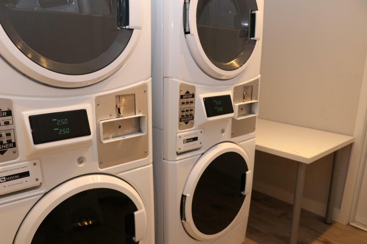 A Stylish Stay W/ A Queen Bed, Heated Floors.. #21 Brookline Exterior photo