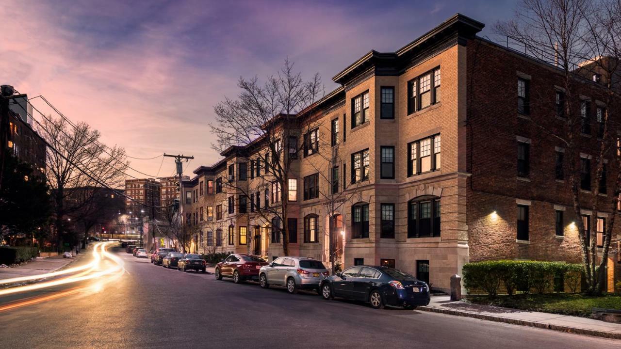 A Stylish Stay W/ A Queen Bed, Heated Floors.. #21 Brookline Exterior photo